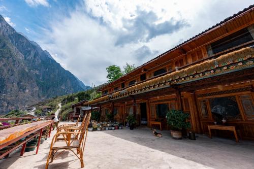 Gallery image of TIBET Guest house 虎跳峡卓玛客栈 in Shangri-La