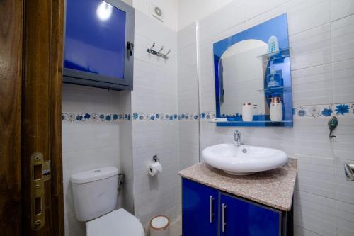 Ένα μπάνιο στο Charming and quiet apartment 1