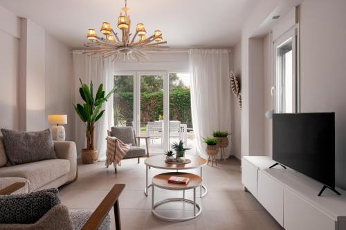 Paradise Overlook - Beachfront Villa Pefkohori