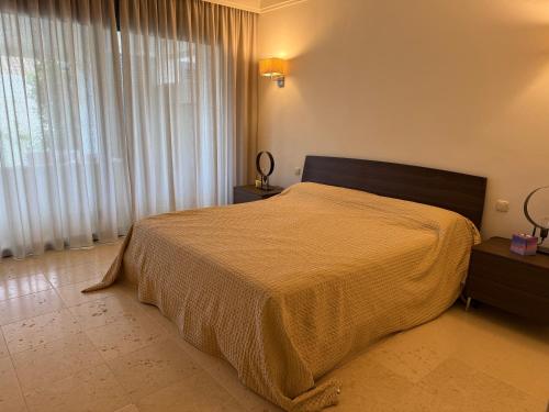Marbella, Los Monteros Hill Club