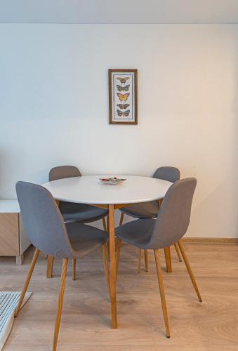 Foto dalla galleria di Luminious apartment with balcony by Polo Apartments a Kaunas