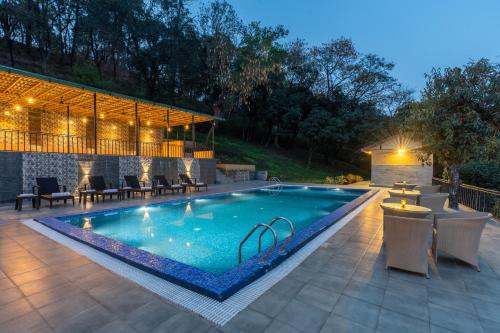 Piscina en o cerca de Tree of Life Birdsong Chalets , Dharamshala
