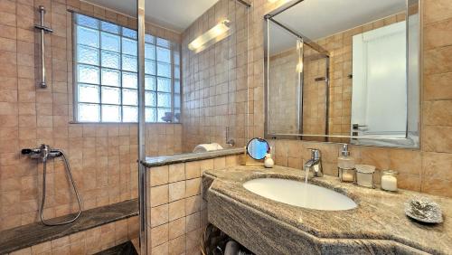 Milos AquaBliss Beachfront Villas photo 3