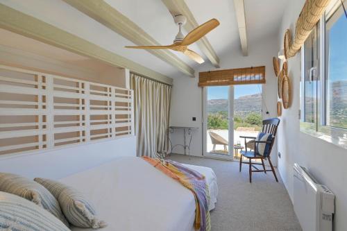 Villa La Golondrina by Marhen Homes