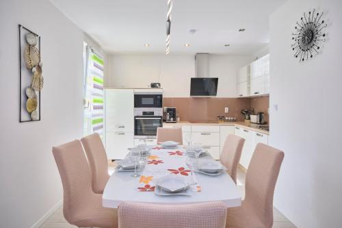 Apartment PAX by Litto