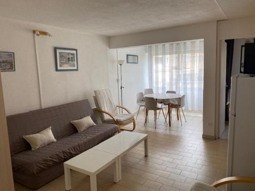 Appartement vue sur le port, proche mer