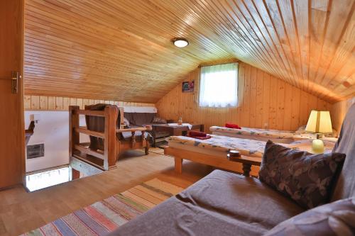 Postel nebo postele na pokoji v ubytování Holiday Home Tržan
