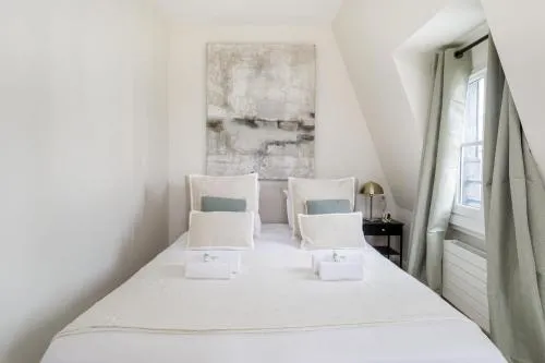 Luxury apartments - Avenue Montaigne photo 11
