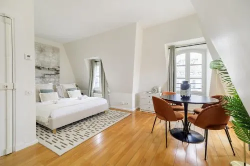 Luxury apartments - Avenue Montaigne photo 3
