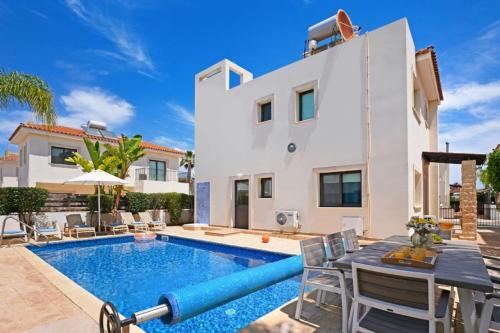 Villa Maya - 4bed with Private Heated Pool