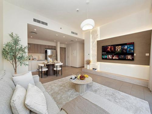 Contemporary Parkfront 2BR Dubai Hills Living