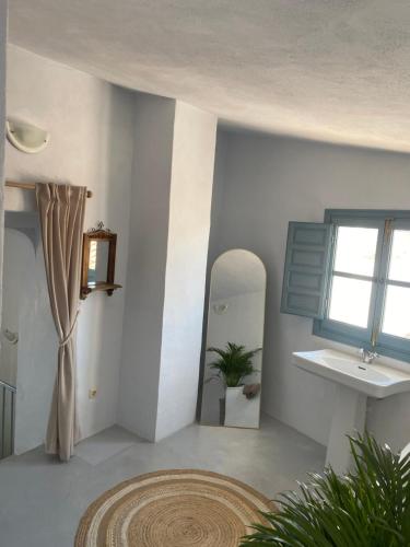 Fotografie z fotogalerie ubytování Village Town House with Sea Views and Roof Top Terrace v destinaci Frigiliana