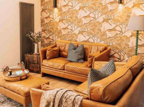 Zona de estar de Firth View 1 - Luxury Cottage with Sea View & Hot Tub, Ayr