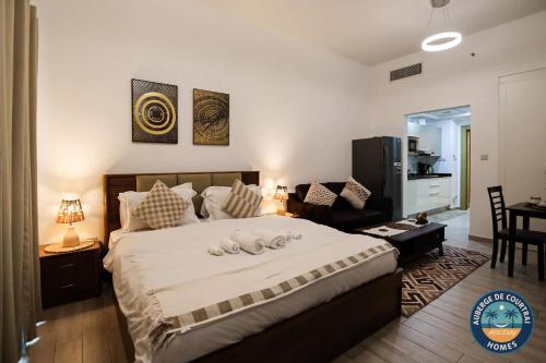 Modern Studio Fully Furnished Oxford Residence
