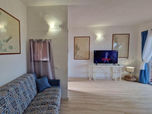 Μια τηλεόραση ή/και κέντρο ψυχαγωγίας στο Villaggio Est by Holiday World