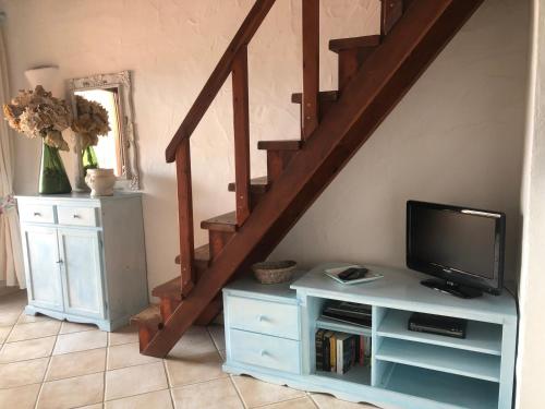 Μια τηλεόραση ή/και κέντρο ψυχαγωγίας στο Villaggio Est by Holiday World