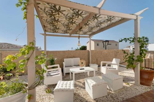 Siseõu või muu väliala majutusasutuses Villa Playa Paraíso vista al Mar