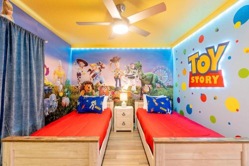 Amazing Home wcinema in Spectacular Resort 29601 photo 37