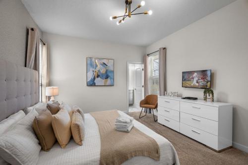 Chic 5Bed Home close to Disney parks photo 14