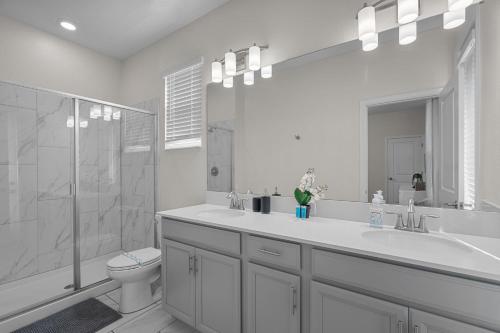 Chic 5Bed Home close to Disney parks photo 16