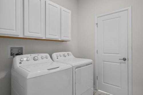 Chic 5Bed Home close to Disney parks photo 46