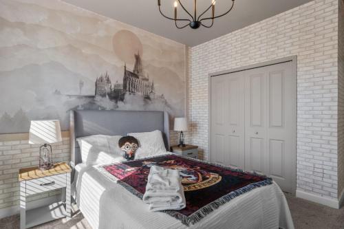 Chic 5Bed Home with Themed Rooms photo 10