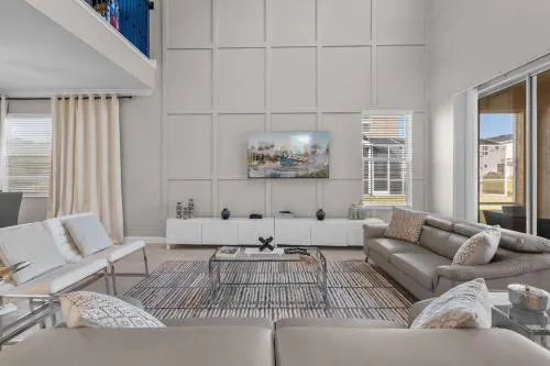 Chic 5Bed Home with Themed Rooms photo 1