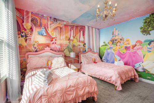 Chic 5Bed Home with Themed Rooms photo 36