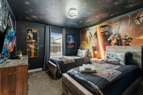 Chic 4BR Home with Mickey & Star Wars Rooms photo 1