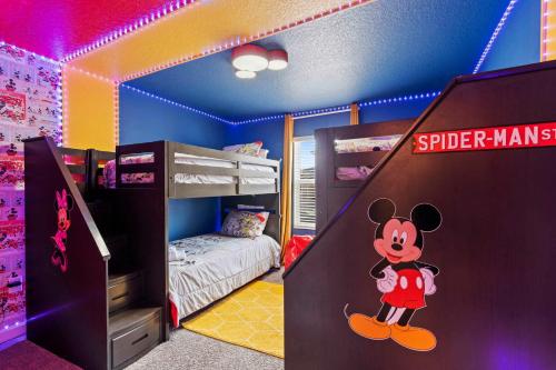 Chic 4BR Home with Mickey & Star Wars Rooms photo 3
