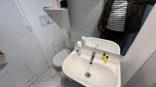 Ένα μπάνιο στο T3 Cosy situé au centre-ville