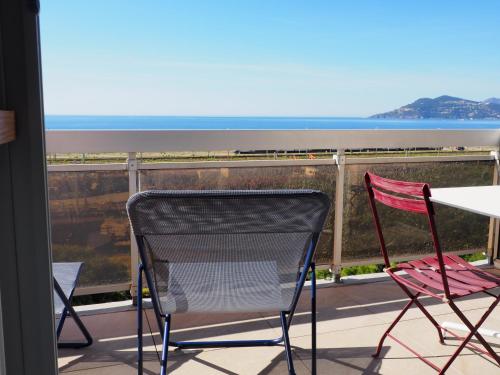 Sea, Sky, and this studio