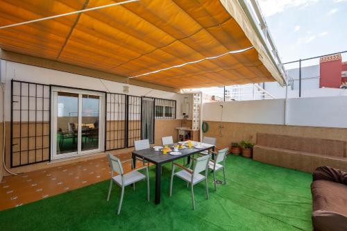 Milan 5 Adosado familiar con jardín