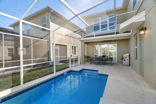 Chic 5Bed Retreat, Perfect for Family Getaway photo 24