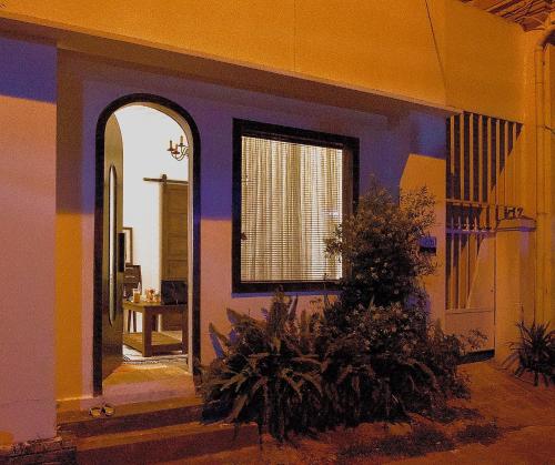 Hoone, kus hommikusöögiga majutusasutus asub