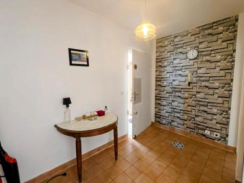 Photo de la galerie de l'établissement 2 bedroom flat with terrasse, car-park AC Nice Ouest, à Nice