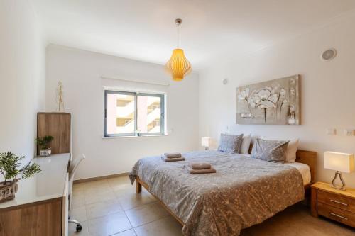 George's Quinta das Palmeiras, a 2 bedroom apartment in luxury complex, walking distance to town photo 2