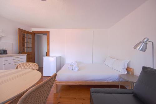 Alfama Historial I River View by Homing