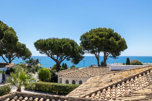 - Mediterranean Villa with Private Pool -