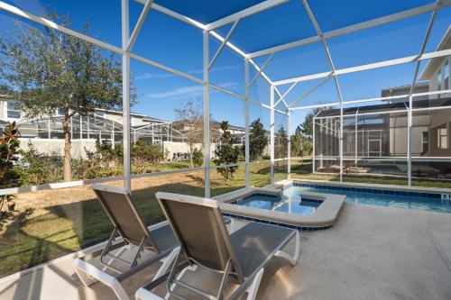 Chic 5Bed Retreat, Perfect for Family Getaway photo 3