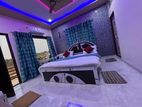 Ένα ή περισσότερα κρεβάτια σε δωμάτιο στο Bhim Ranjana Villa