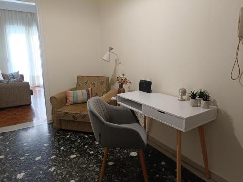 Dimi's Central Apartment