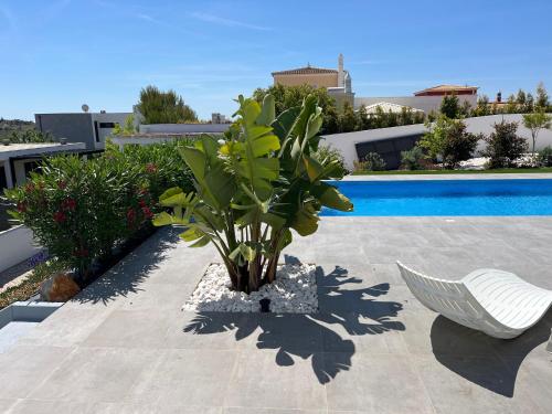 Bazén v ubytování Quinta Ria Formosa nebo v jeho okolí