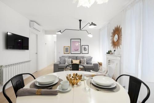 Stylish Bright 2BD apt. Atocha - Luca de Tena