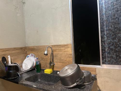 Dapur atau dapur kecil di Apartamento Reserva Sapiranga