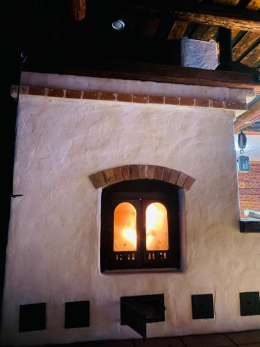 a model of a fireplace in a building at Farmhouseinn1923 