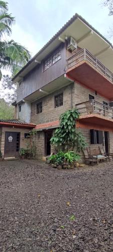 Bangunan di mana terletaknya hotel