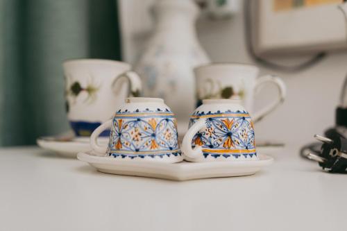 Coffee and tea making facilities at Casa Luba