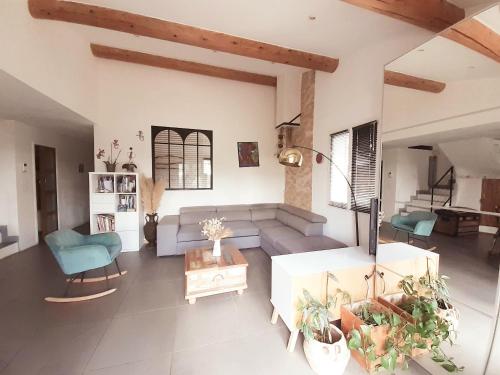 Χώρος καθιστικού στο Maison Viens