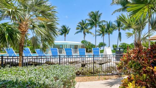 Κήπος έξω από το Luxury 3 BR 3BA condo with sweeping ocean views